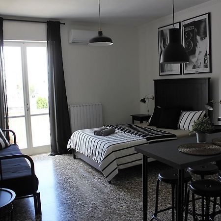 Wanderlust B And B Lecce Esterno foto