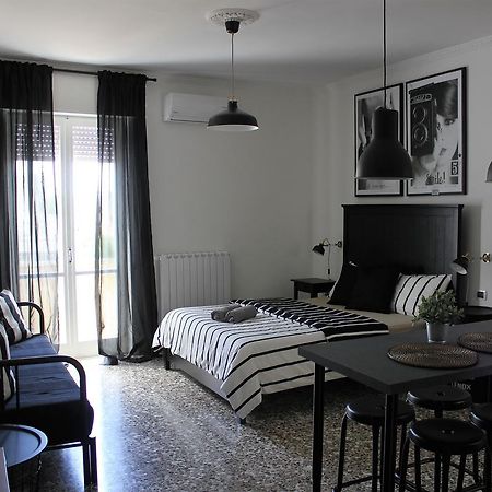 Wanderlust B And B Lecce Esterno foto