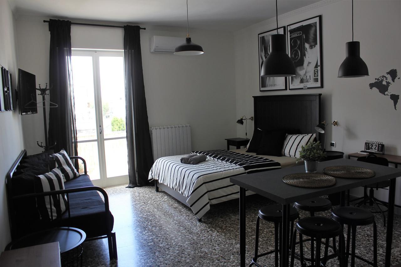 Wanderlust B And B Lecce Esterno foto